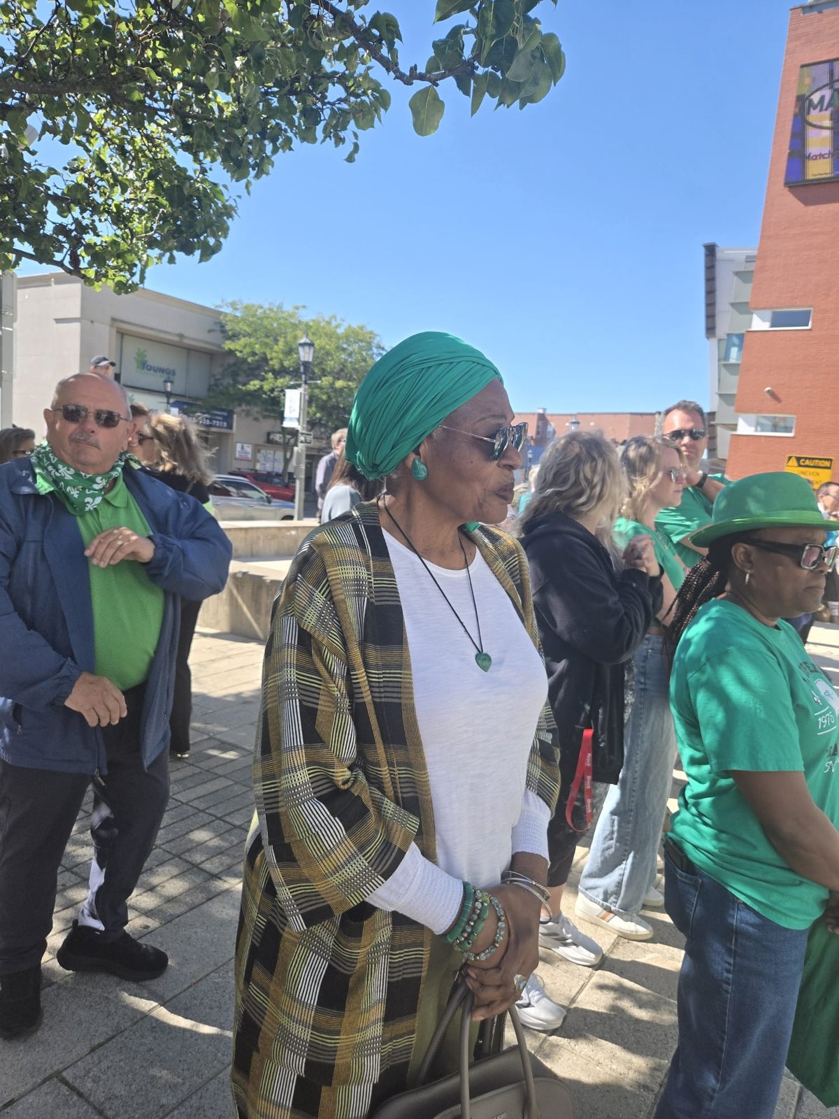Le vert et le blanc portés d’un bout à l’autre du rassemblement